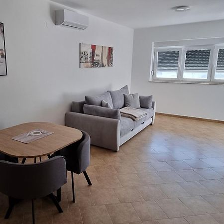 Apartmani Sunce I More Premantura Exterior foto
